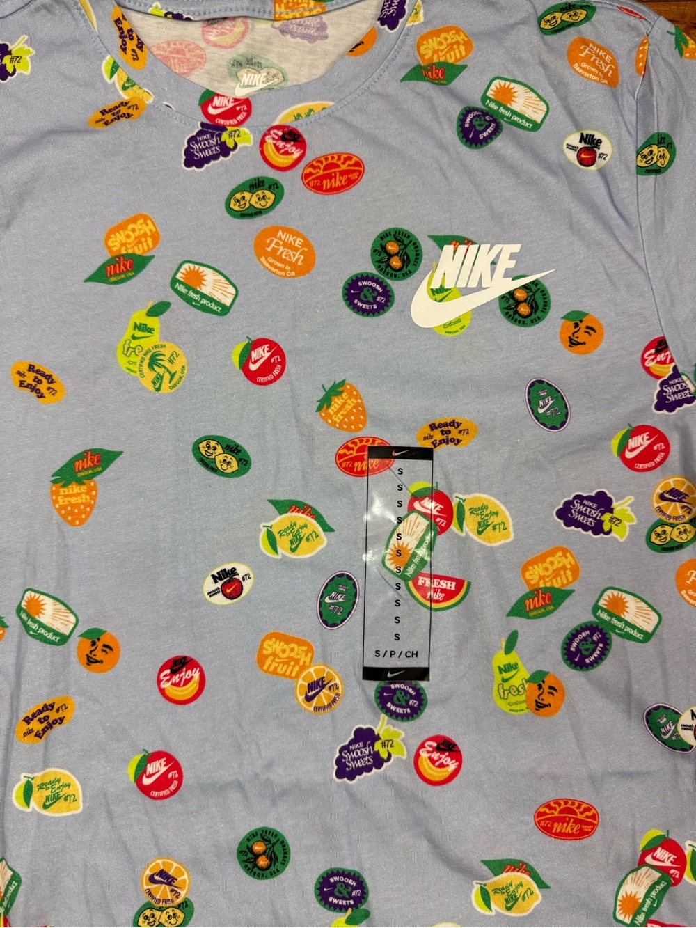 The Nike Tee Men’s All-Over Stickers Short Sleeve T-Shirt NWT - Picture 2 of 7